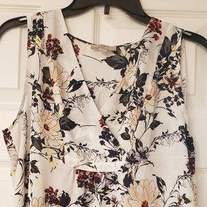 Sleeveless LOFT top